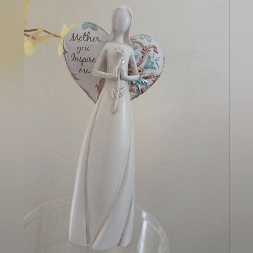 Seagull Studios Ceramic Flutter Heart Angel Figurine 2009, 6"H